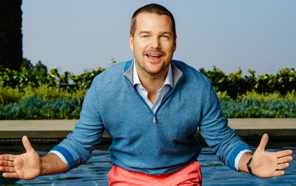 Chris O'Donnell in the pool